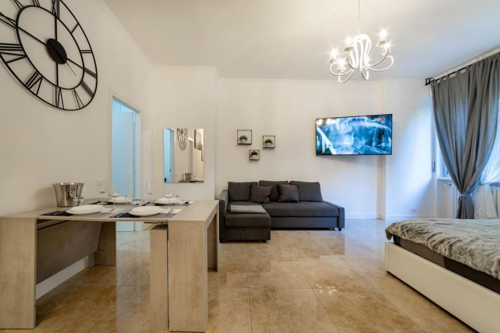San Babila - Luxury Milanese Apartment מראה חיצוני תמונה
